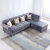 Comodo divano da salotto Chesterfield a forma di L